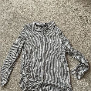 The classic shirt from old navy in navy and cream stripes